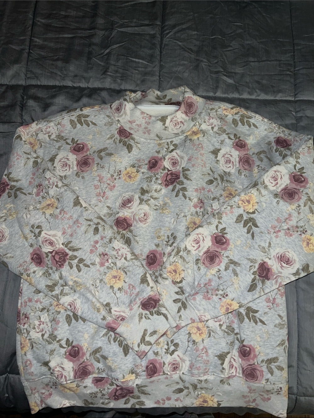 Abercrombie mock neck floral sweatshirt - Picture 1 of 3